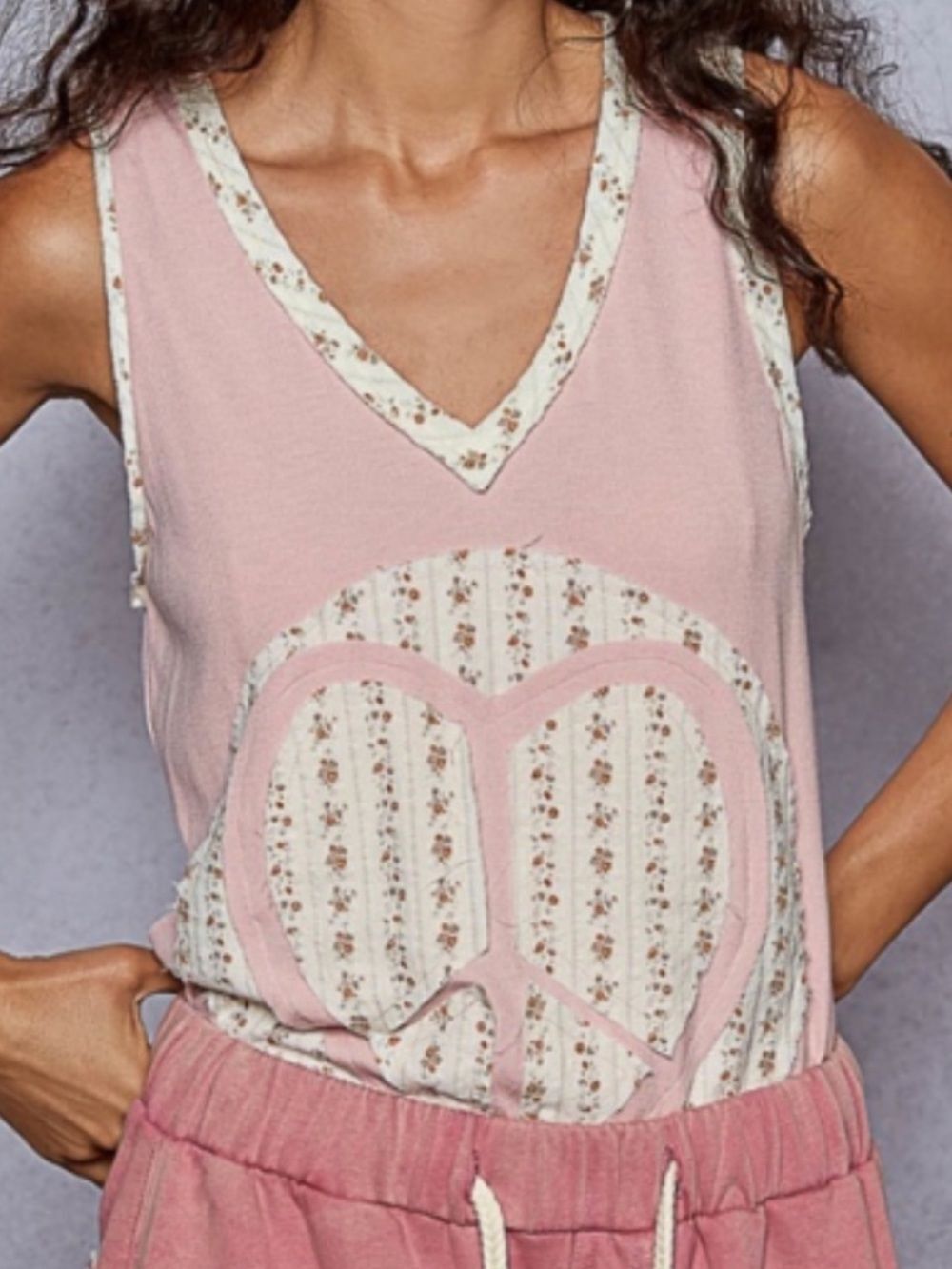 "The Aria" Heart Peace Sign Tank Top POL Large
